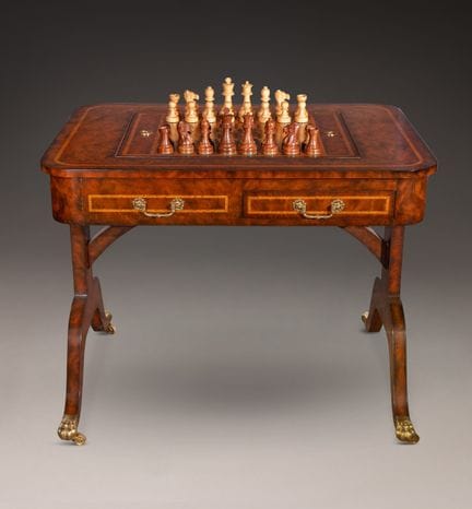 Maitland-Smith
Mesa de juegos Maitland Smith  

Cu