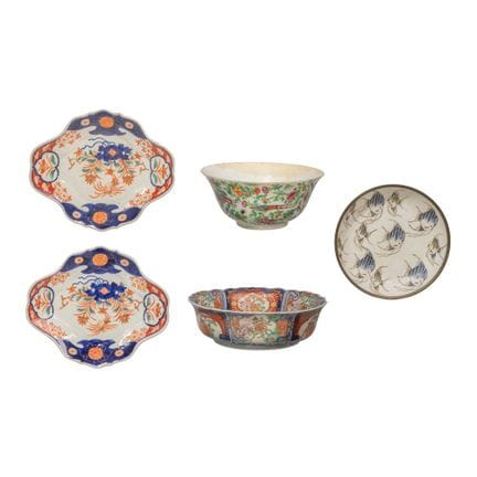 Assortiment de porcelaines japonaises  

(5) pièce
