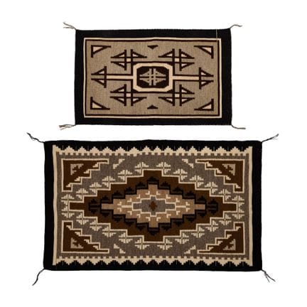 Tappeti in lana Navajo (Dine) “Two Grey Hills”  

