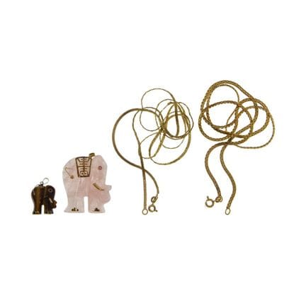 Assortiment de colliers et pendentifs en or jaune 