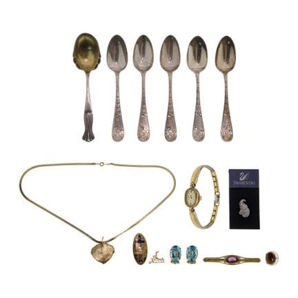 Assortiment de bijoux en or, en argent sterling et