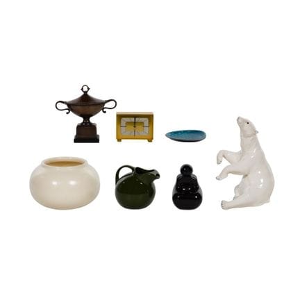 Assortimento di oggetti decorativi  

(7) articoli