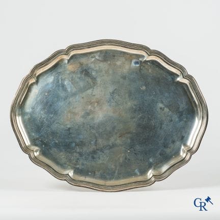 Silver. Large serving platter made of 800°/00 silv