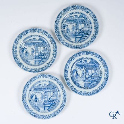 Arte asiatica. Porcellana cinese. 4 piatti blu e b