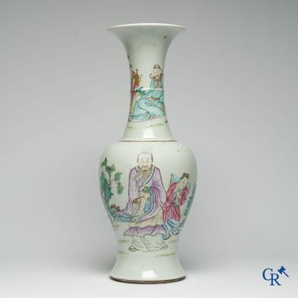 Arte asiatica. Porcellana cinese. Vaso cinese in p