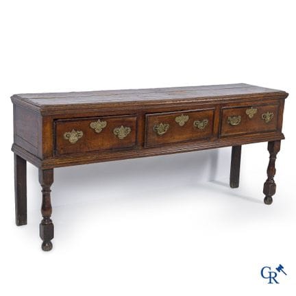 Mobili. Antico comò o credenza in rovere con 3 cas