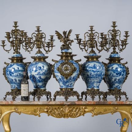 Arte asiatica. Porcellana cinese. Importante set d