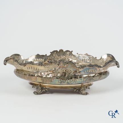 Silver. Silver table centerpiece. Minerva head hal