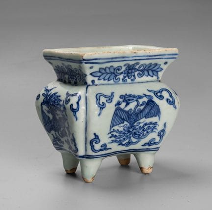 Vase en porcelaine bleue et blanche, Chine, dynast