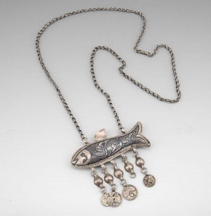 Collier-amulette en argent, Palestine, début du XX