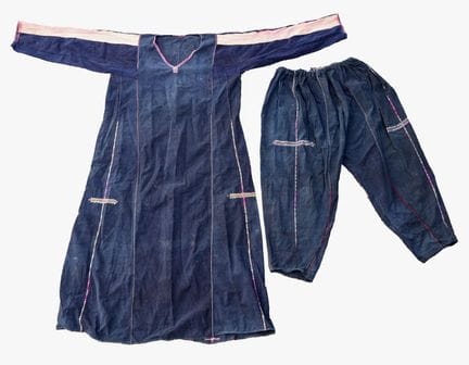 Conjunto de túnica y pantalones palestinos, circa 