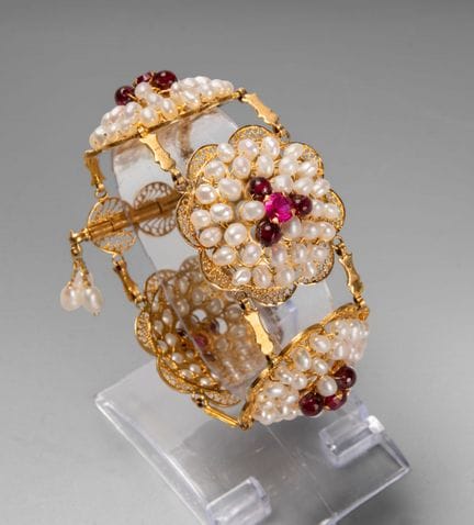 Bracelet Regina Basha en or jaune 18 carats, orné 