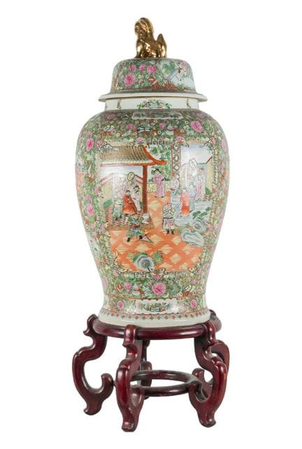 Qing Dynasty Chinese porcelain Tibor, Guangxu peri