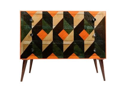 Commode de style Mid Century. Réalisée en bois pla