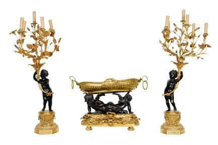 Ensemble de chandeliers et de centre de table d'ap