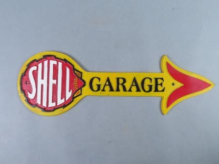 [AUTOMOBILIA]. Enseigne publicitaire en forme de f