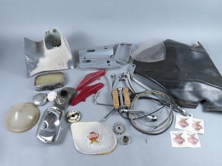 FLANDRIA. Set of replacement parts including, amon