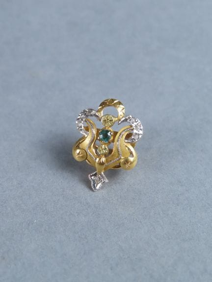 Encantador colgante de oro amarillo (750‰), engast