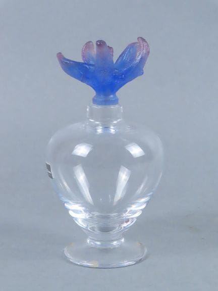 DAUM France. Flacon de parfum en cristal incolore,