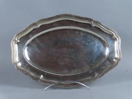 CAMPENHOUT, orfèvre à Paris. Plat chantourné de st