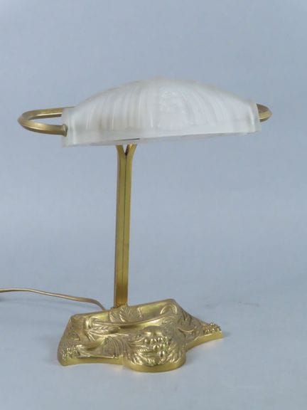 PARIS STAR, France. Lampe de bureau, de style Art 