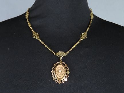 Collar de oro amarillo (750/00 - cabeza de águila)