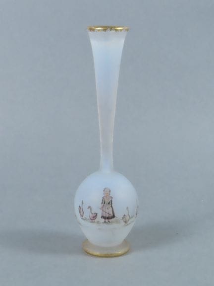DAUM Nancy. Jarrón de cuello alto, de cristal esme