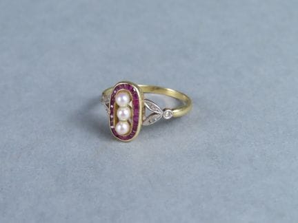 Bague de jeune fille en or jaune (750/00 - tête d'