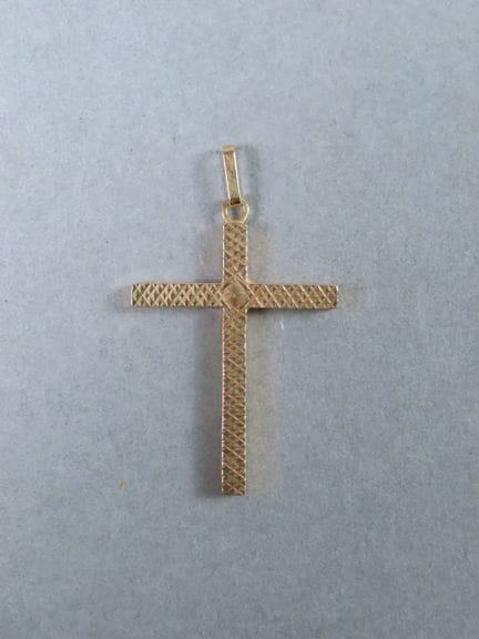 Croix pendentif en or jaune (750‰, poinçon tête d'