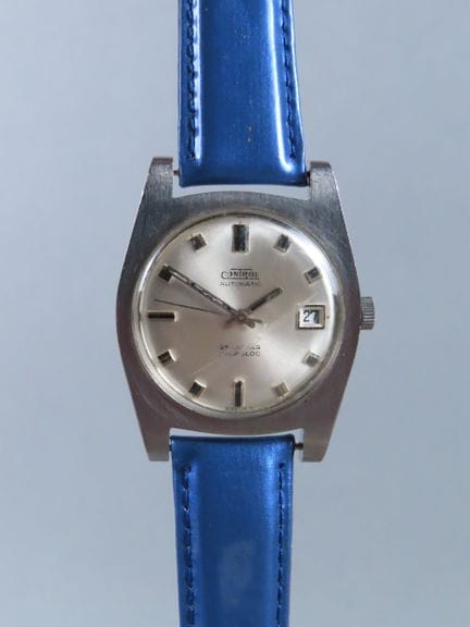 CONTROL. Automatic. Wristwatch with a tonneau-shap