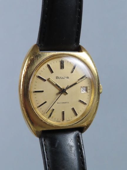 BULOVA, USA. Automatic. Wristwatch with a cushion-