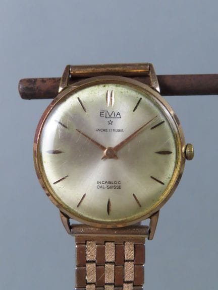 ELVIA, France. Wristwatch with a circular gold-pla