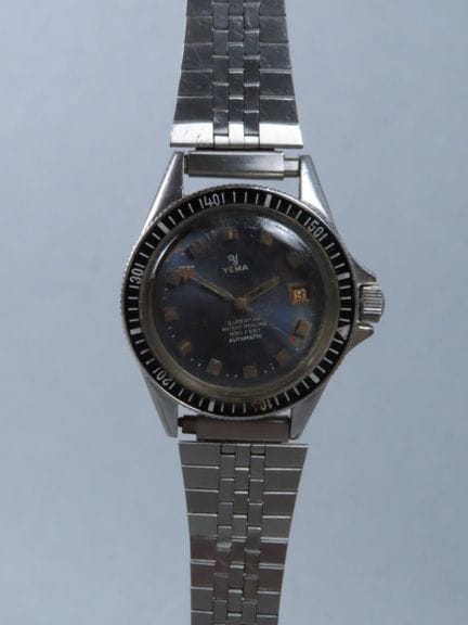 YEMA, France. Superman. 990 feet. Automatic. Wrist