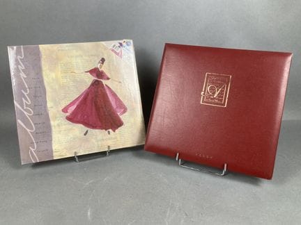 Colección de dos álbumes sobre la aviación de la F