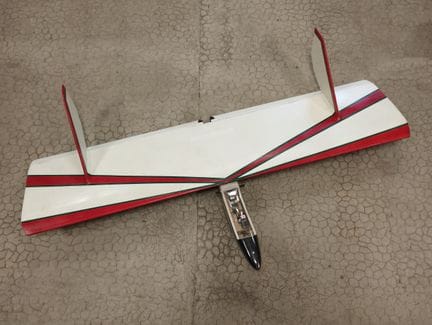 Tetras 1-Flugflügel; Servo 507. Spannweite: 126 cm
