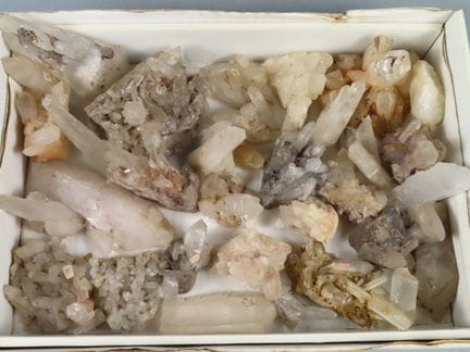 Brésil. Lot de cristaux de quartz et de cristal de