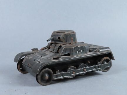 GAMA (Westdeutschland). Mechanischer Panzer aus li