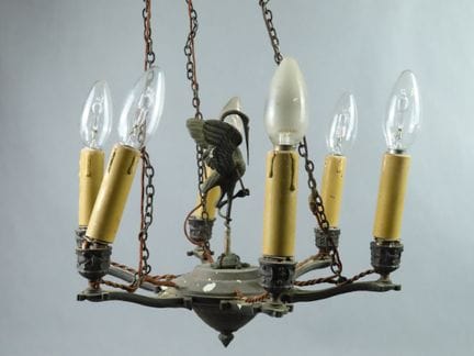Bronzekronleuchter mit 6 Lichtquellen im neoantike