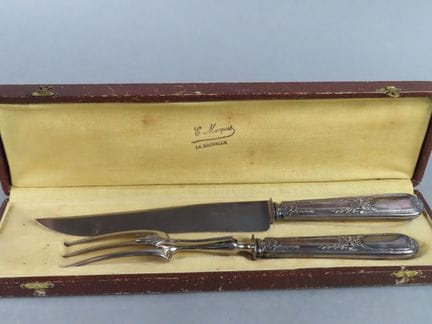 Juego de cuchillos de mesa, con mangos de plata re
