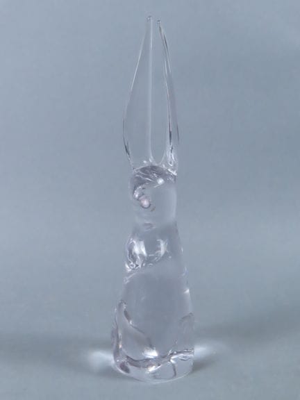 DAUM Francia. Conejo de cristal. Firmado. Altura: 