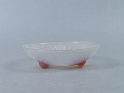 ETLING, Francia. Pequeña copa con tres patas, deco