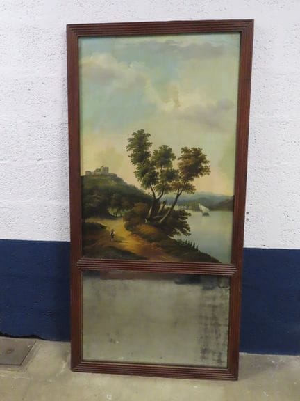 Trumeau de chimenea, cuya parte superior está deco