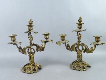 Par de candelabros de estilo rococó neoluis XV en 