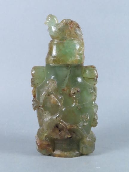 Urna decorativa (o jarrón con tapa) de fluorita ve