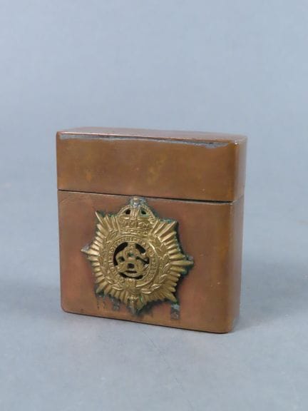 [militaria]. Travail de tranchée de la Première Gu