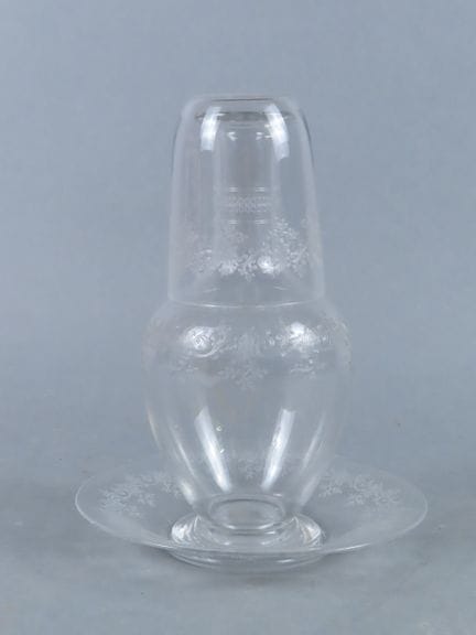 Juego de cristal para la noche con decoración grab
