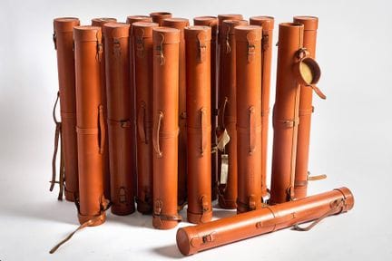 Conjunto de 37 tubos porta-planos de cuero marrón 
