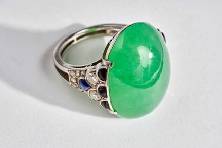 Anillo de cóctel Art Déco con montura de platino (