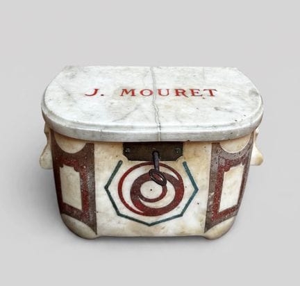 Viscera Chest    17x16x28.5 cm
Viscera Chest. Spli