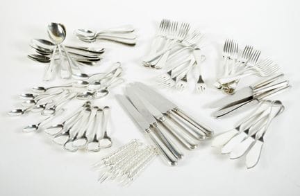 Silverware Set    
800-silver set consisting of: 2